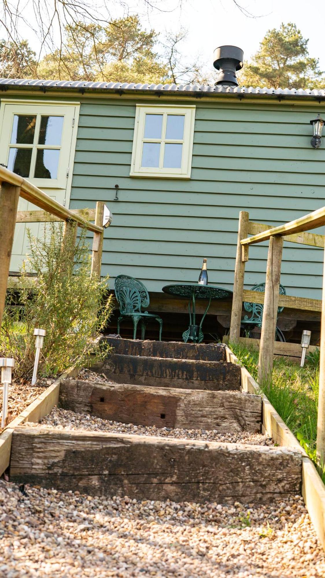 Lavender Retreat With Private Hot Tub Upper Hulme Exterior foto